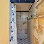 Beach Front Apartment In Zdrelac With Wifi 公寓